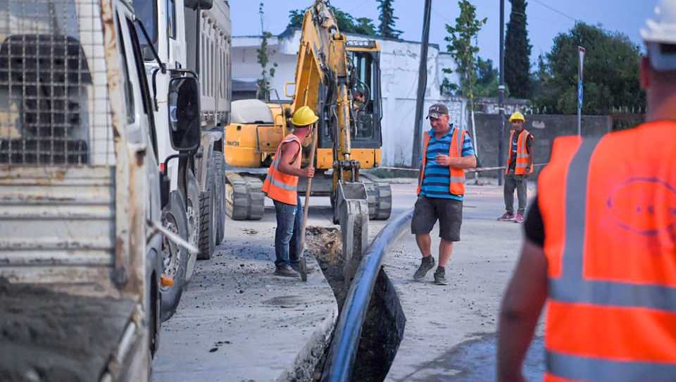 Investimet ne ujesjelles, hapen 2 tendera per projektimin e rrjetit ne Vlore dhe Elbasan